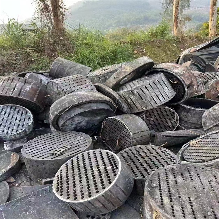 山東哪里回收廢舊石墨制品回收價